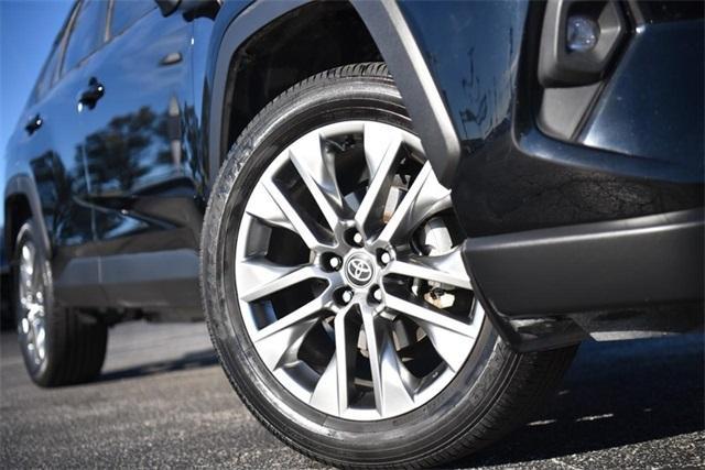 2023 toyota rav4 xle premium