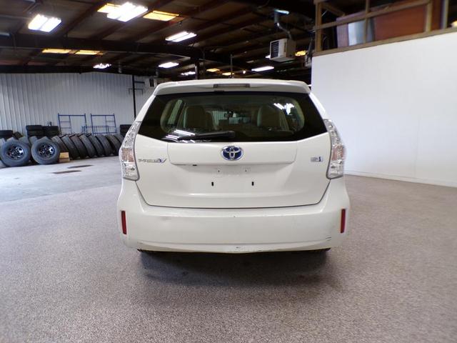 2013 toyota prius v two