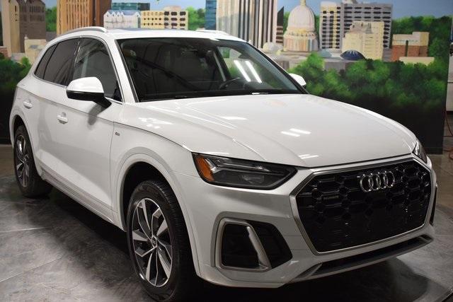 2022 audi q5 45 s line premium plus