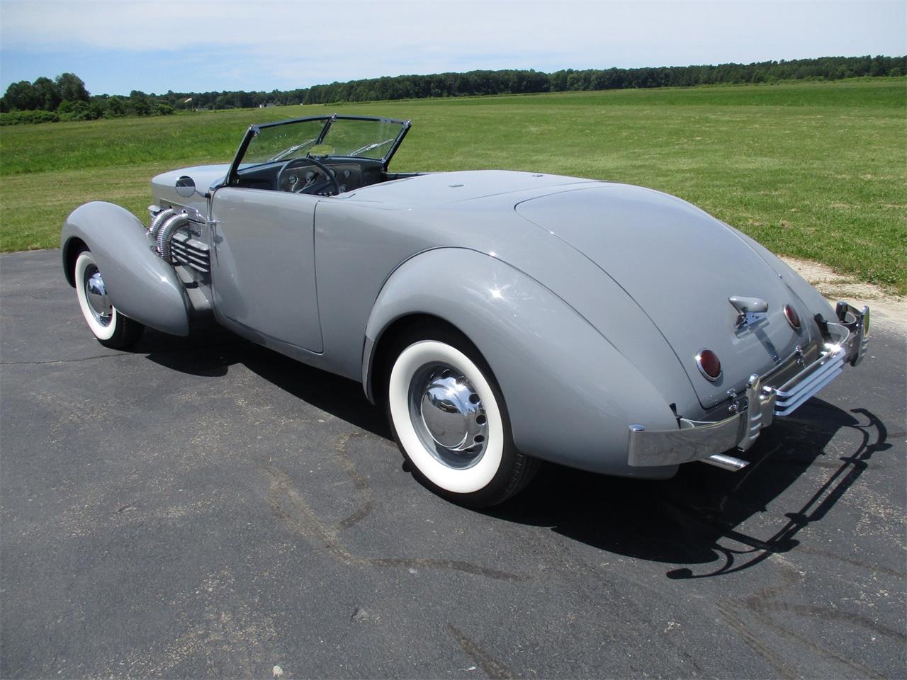 1937 cord 812