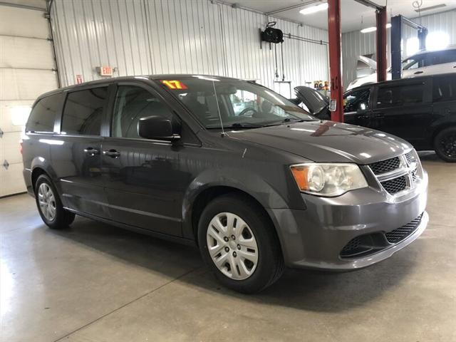 2017 dodge grand caravan se