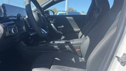 2025 mercedes-benz cla amg cla 35