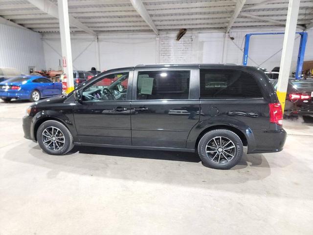 2016 dodge grand caravan r/t
