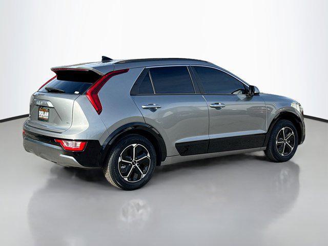 2023 kia niro sx