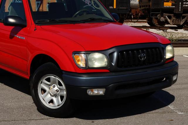 2004 toyota tacoma base