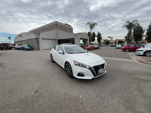 2019 nissan altima 2.0 platinum