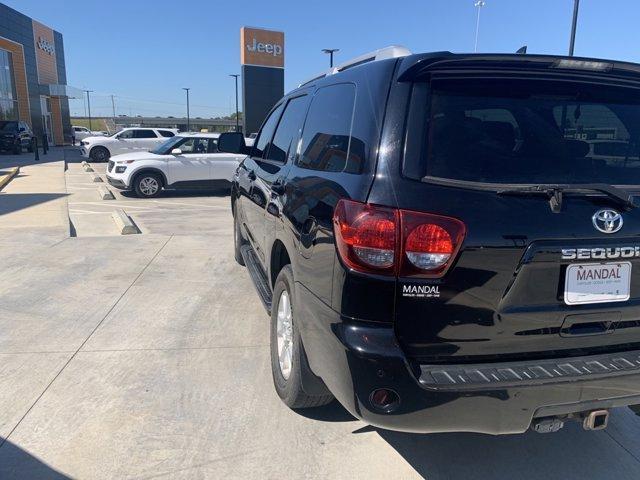 2018 toyota sequoia sr5