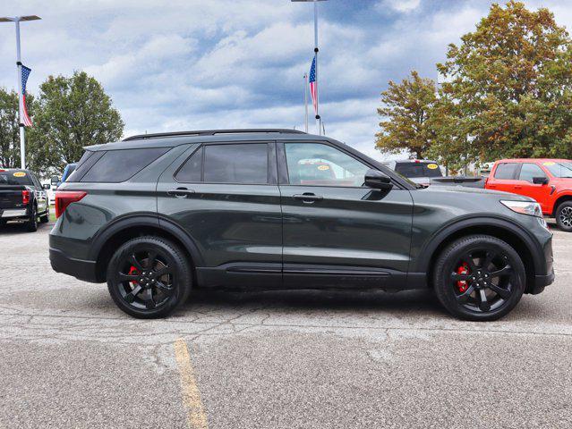 2022 ford explorer st