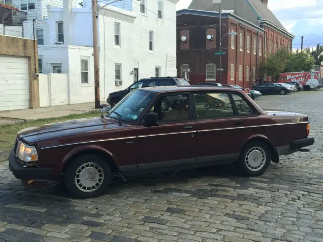 used 1993 volvo 240 base sedan 4-door 2.3l reconstructed title - runs well