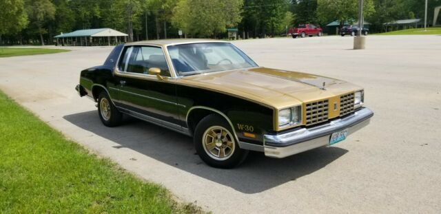 1979 cutlass calais w 30 hurst olds