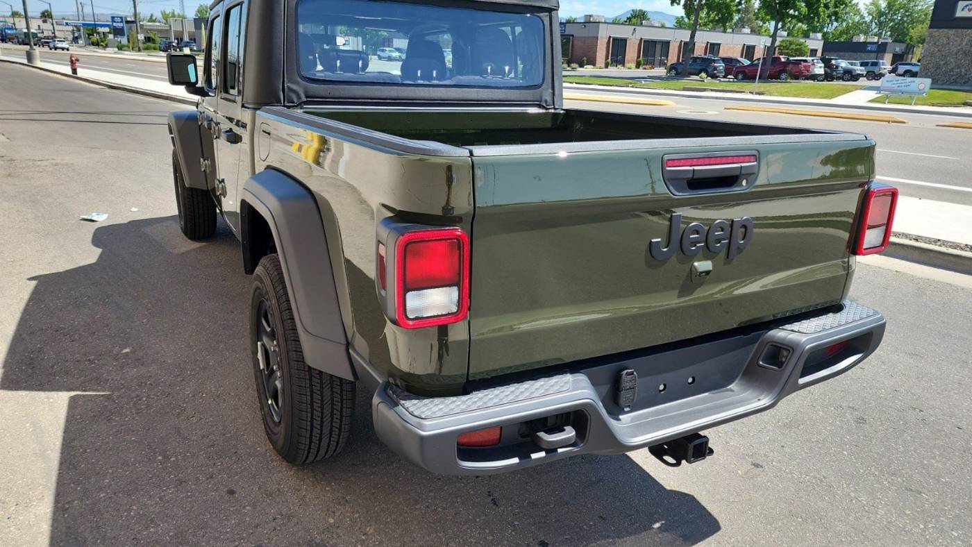 2022 jeep gladiator sport
