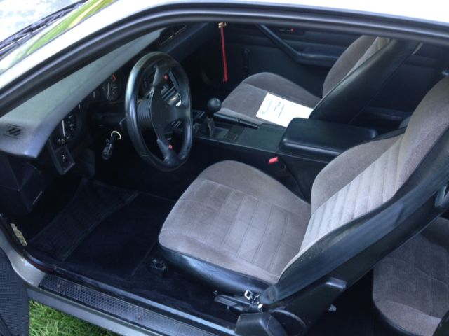 1986 chevrolet camaro sport coupe 2-door 2.8l