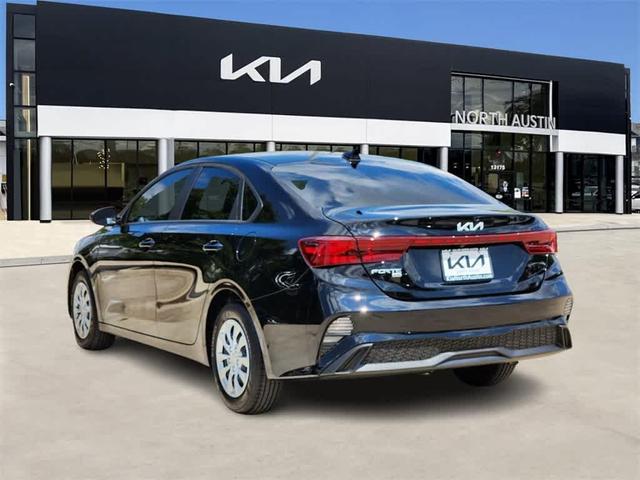 2024 kia forte lx