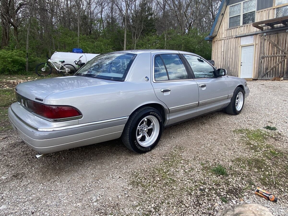 1992 mercury grand marquis sedan grey gs