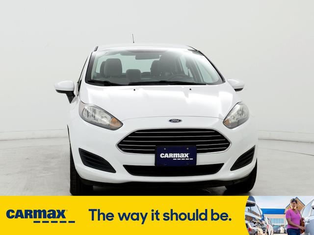 2019 ford fiesta se