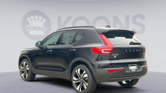 2025 Volvo XC40