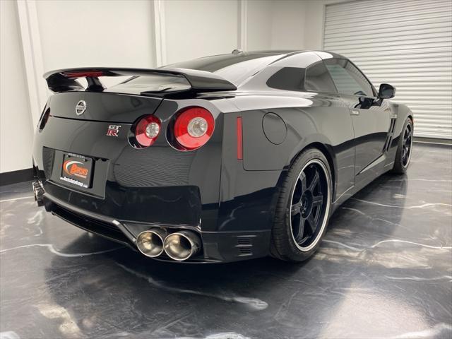 2013 nissan gt-r black edition