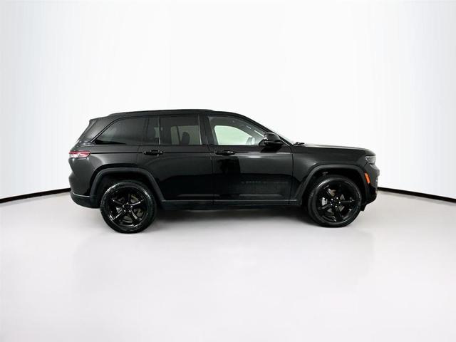 2023 jeep grand cherokee altitude