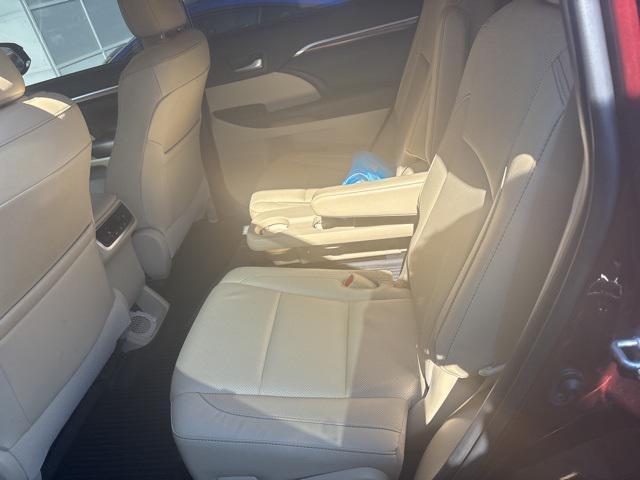 2019 toyota highlander limited