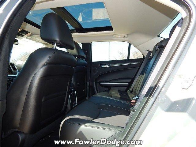 new 2019 chrysler 300 touring oklahoma city, ok 73139 for sale in oklahoma city, oklahoma