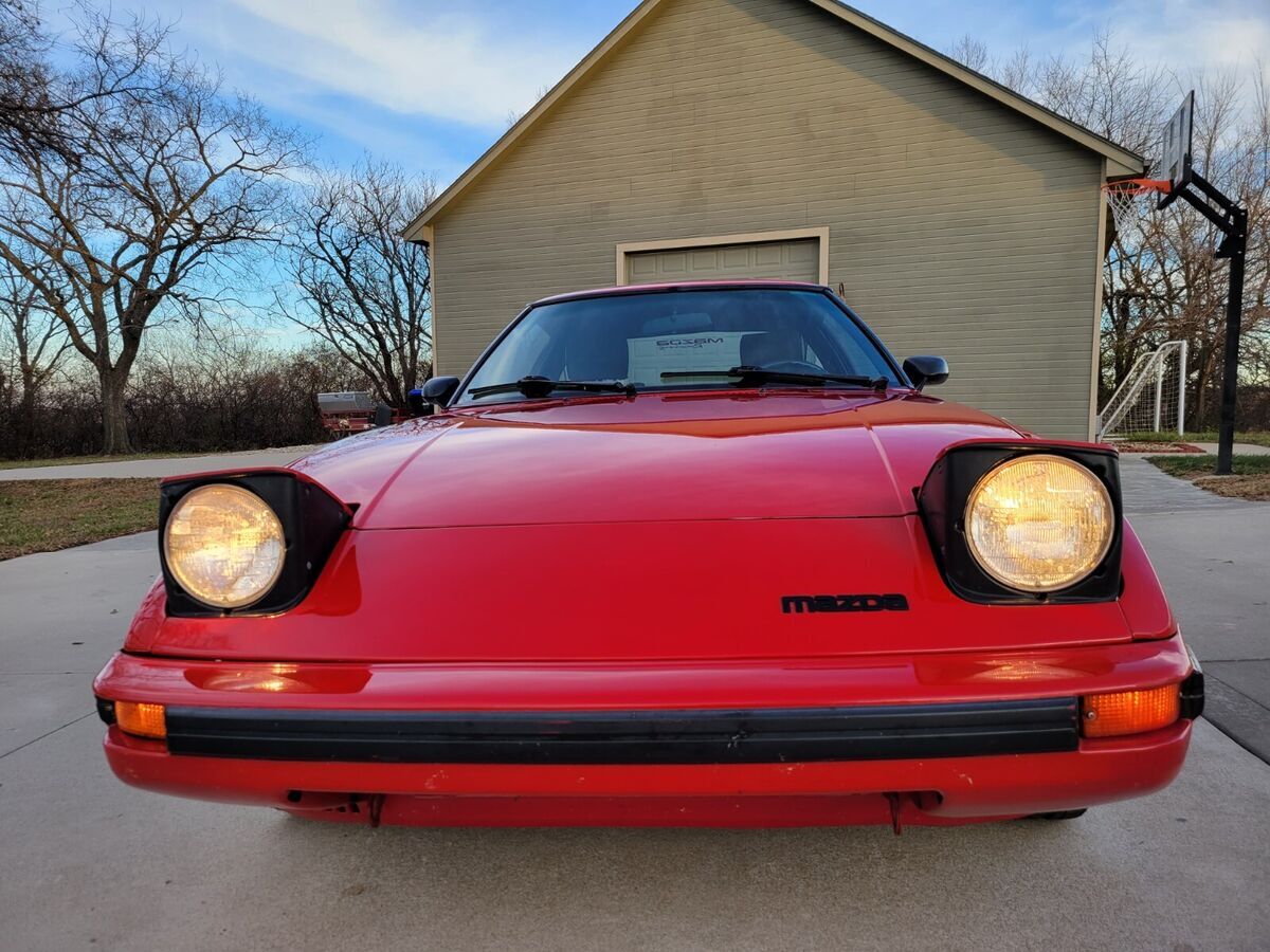 1985 mazda rx-7 gsl se with 13b fuel injected engine and 5 speed manual