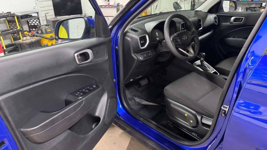 2024 hyundai venue se