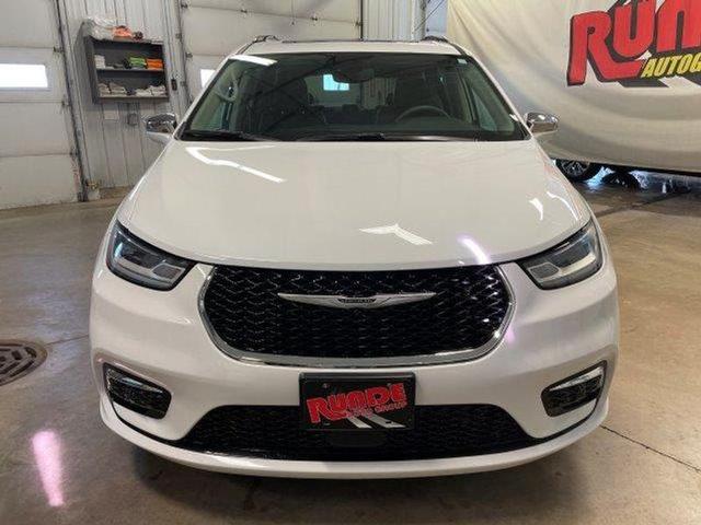 2022 chrysler pacifica limited
