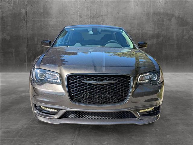 2020 chrysler 300 touring