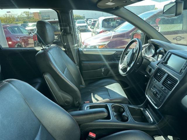2019 dodge grand caravan gt