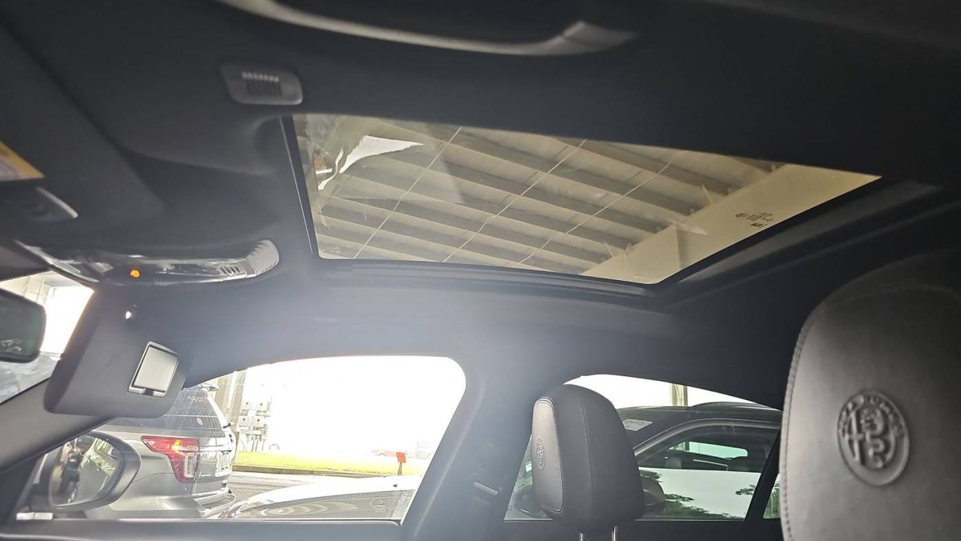 2022 alfa romeo stelvio ti