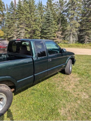 2001 chevrolet s-10 ls extended cab