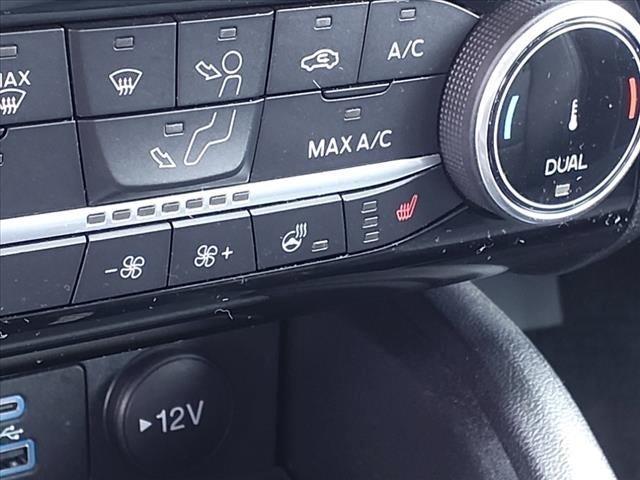 2022 ford escape sel