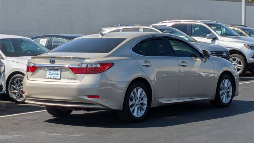 2013 lexus es 300h base