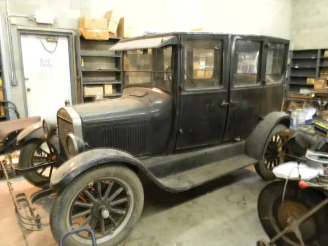 early 1927 model t ford fordor sedan car lots of rare parts on this t
