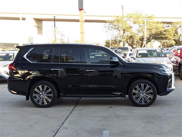 2021 lexus lx 570 two-row