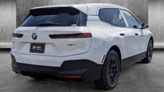 2025 BMW iX