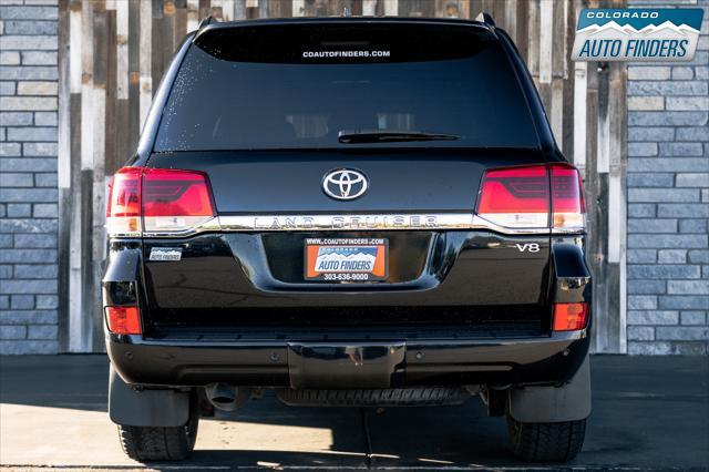 2016 toyota land cruiser base