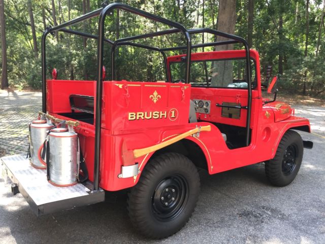 1952 jeep firetruck/ m38a1