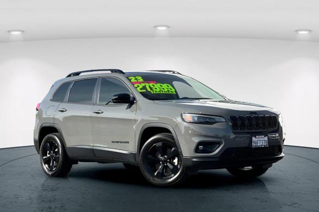 2023 jeep cherokee altitude lux