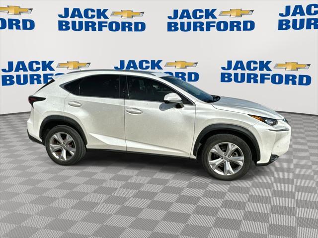 2017 lexus nx 200t base