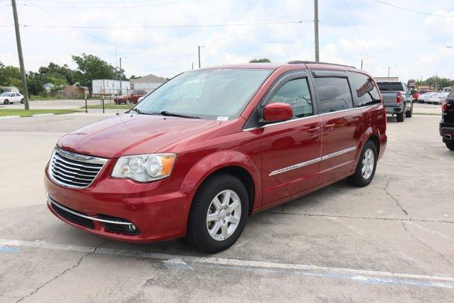 2013 chrysler town & country touring