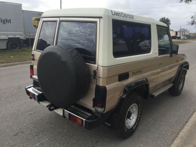1990 toyota land cruiser lj73 2.4l turbo diesel engene. 4x4 5 sp