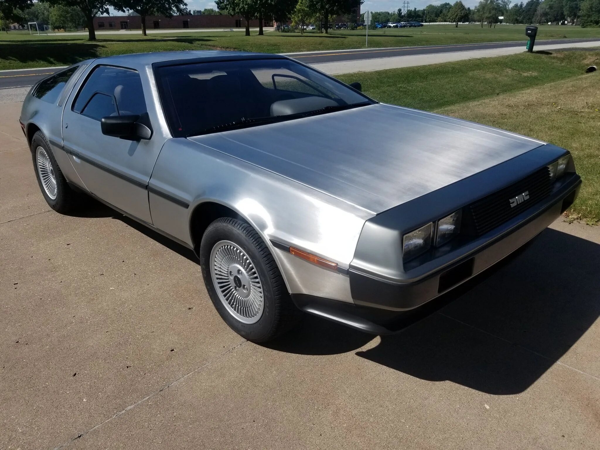 delorean dmc-12