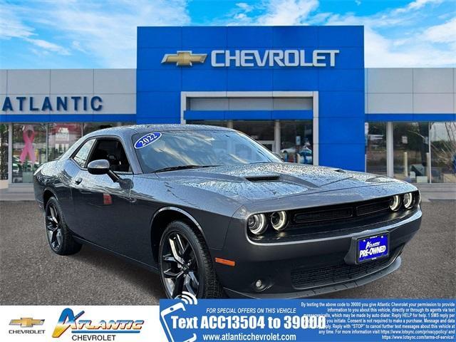 2022 dodge challenger sxt