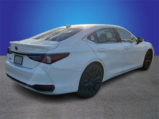 2022 lexus es in huntersville, north carolina
