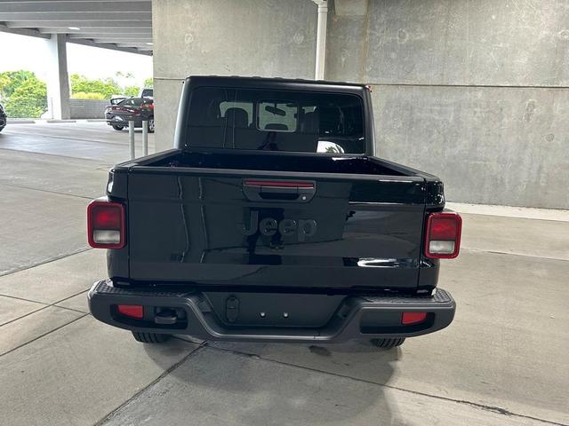 2023 jeep gladiator sport