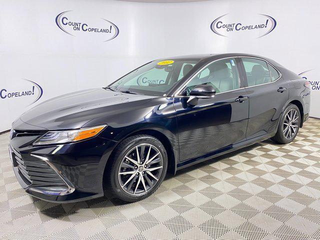 2022 toyota camry hybrid xle