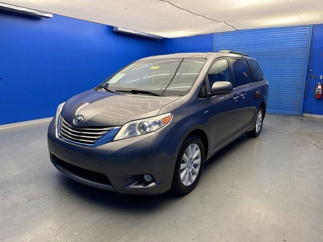 2017 toyota sienna xle