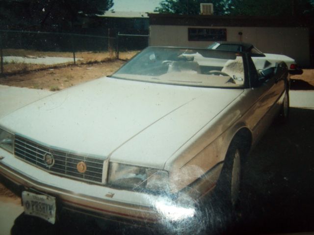 cadillac,allante1990