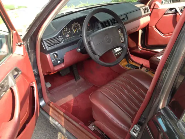 1987 mercedes benz 300e sedan - low miles - great value